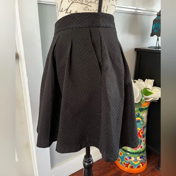EUC Metaphor Elegant Black Pleated Mini Skater Skirt Pockets Lined Size 4 Small - Picture 7 of 15